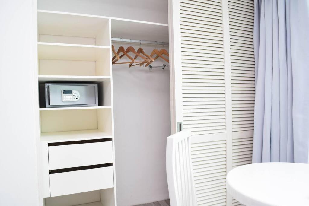 Suite at the best beach photo 3