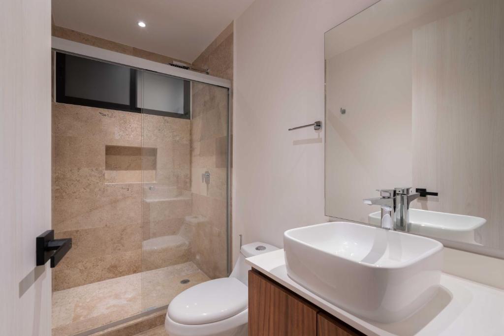 2 BD Private Plunge Pool and Terrace photo 3