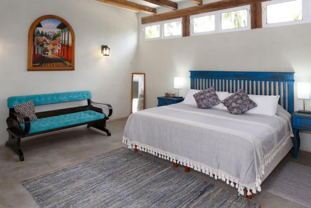 Tocayo Vista 3 bd 3BR Beachfront Townhome With Penthouse Master Suite photo 2