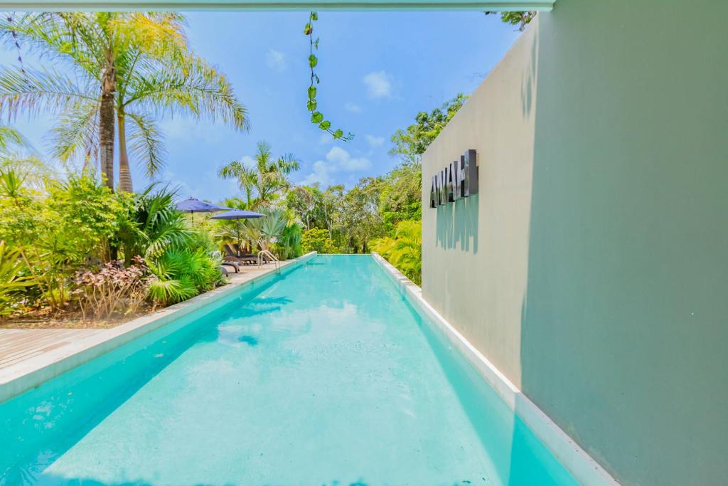 Tropical Bliss Apartments 3 Pools Rooftop Lounge and Gym photo 2