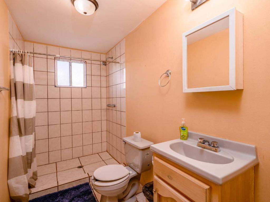 Splendid 2BR Casita photo 3