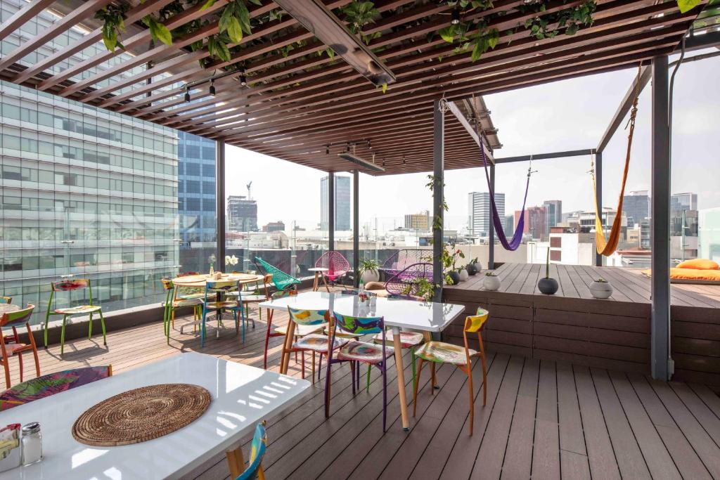 FlowSuites WTC — photo 1