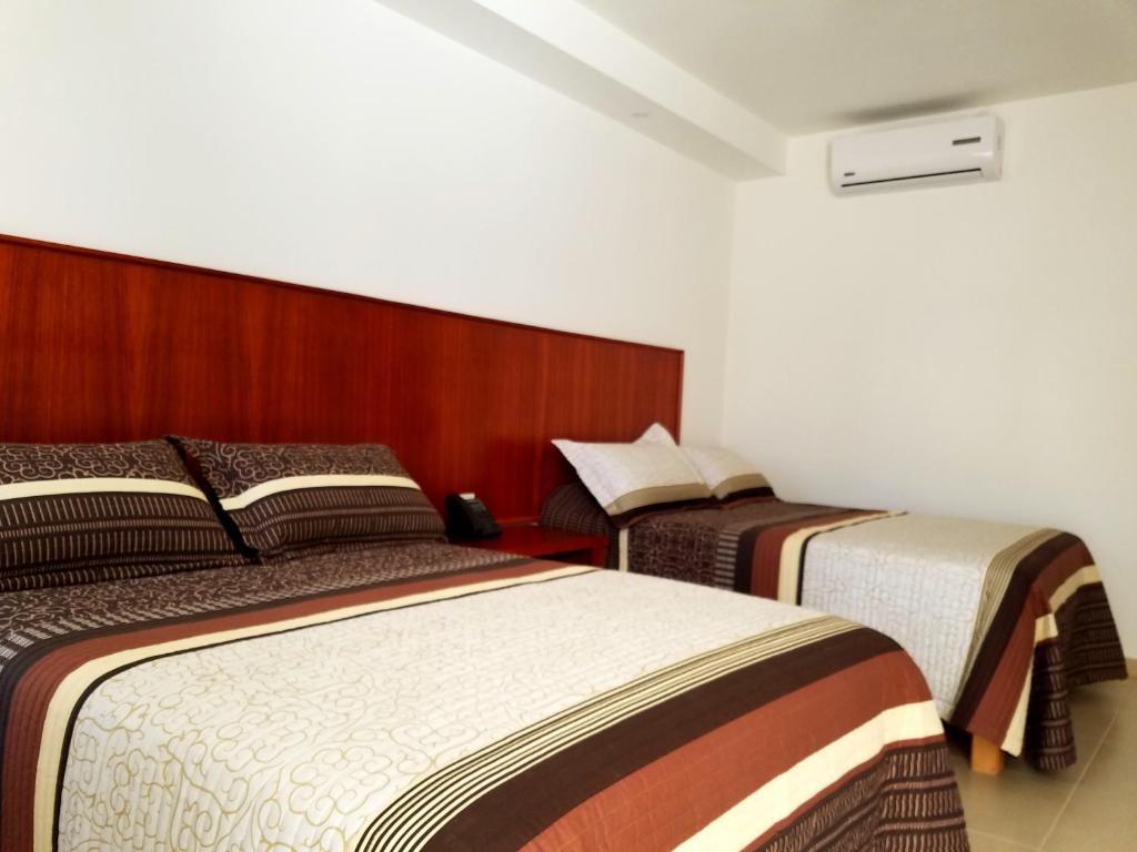 Hotel Santiago photo 2