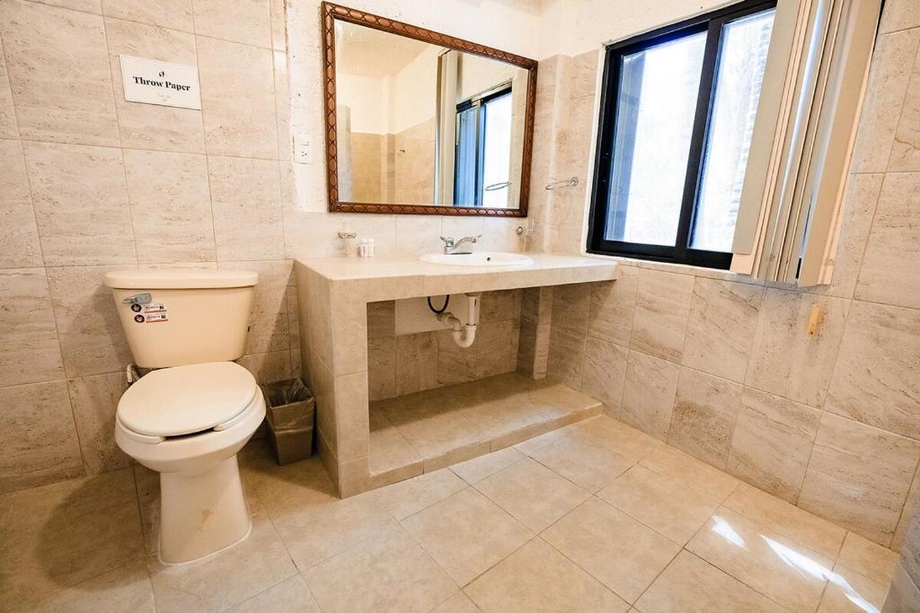 Traditional Beachfront Villa with Cenote photo 3