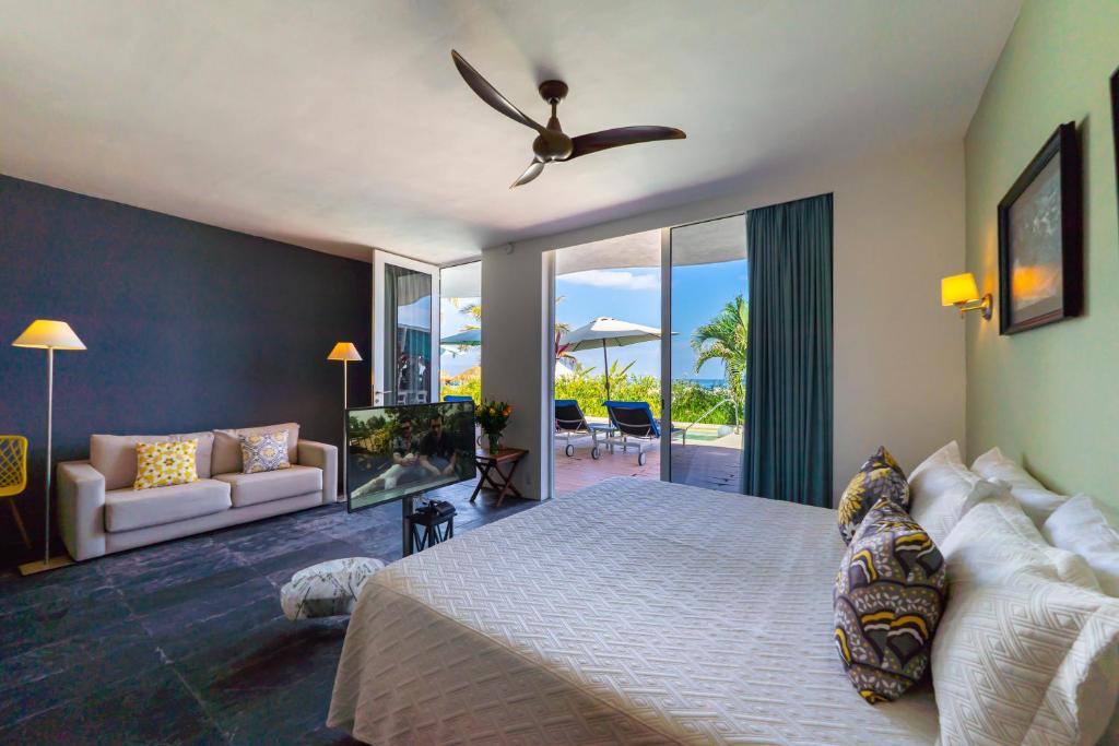 Suites at Sapphire Ocean Club photo 2