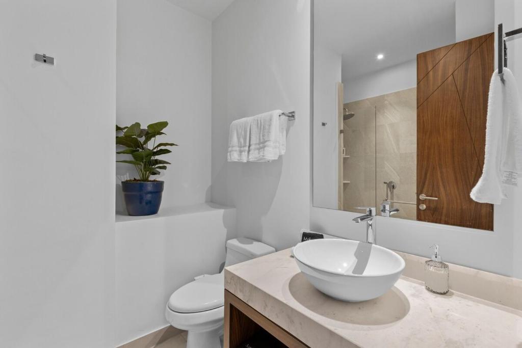 Roma Encore Modern Condo Versalles 104 photo 3