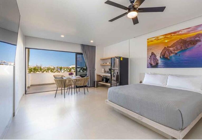 605 Tower Downtown Cabo photo 2