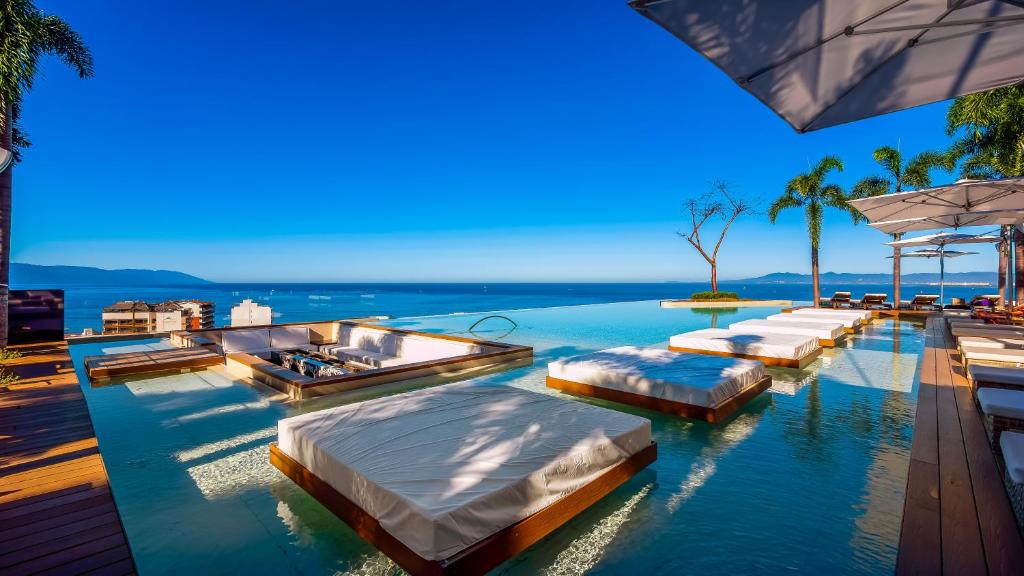 SoHo PV - 106 Luxe Getaway in PV — photo 1