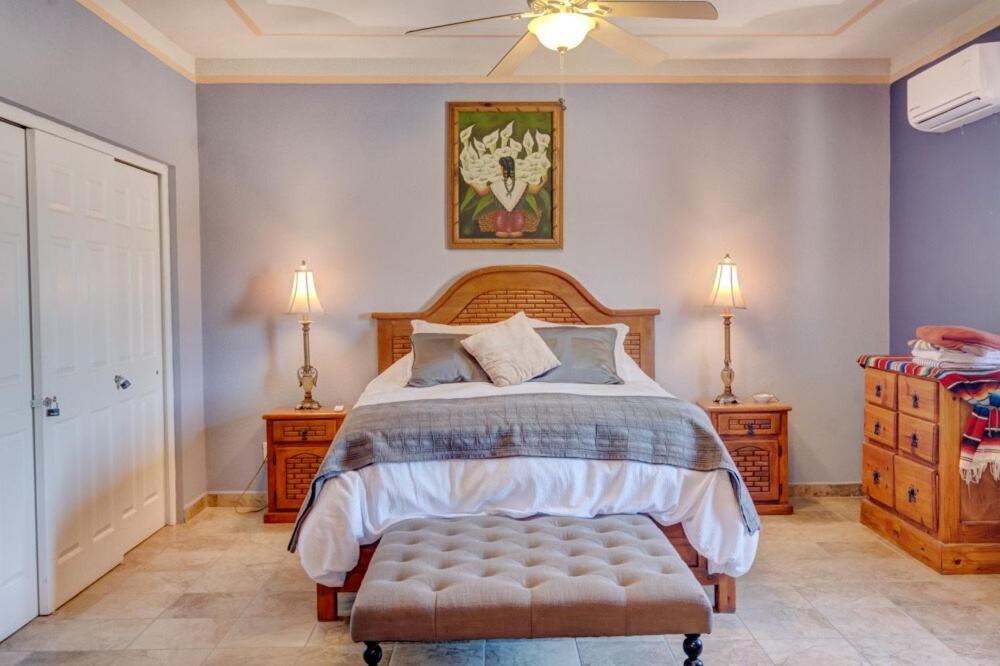 1 Min Walk to Beach - Sleeps 14 - AC - WiFi - Near Malecón photo 2