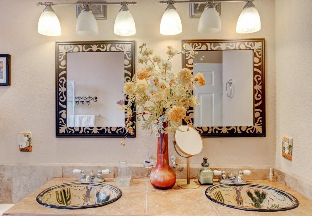 1 Min Walk to Beach - Sleeps 14 - AC - WiFi - Near Malecón photo 3