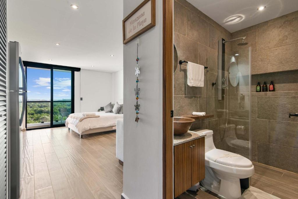 Suite Jungle Studio with Views Walk Everywhere photo 2