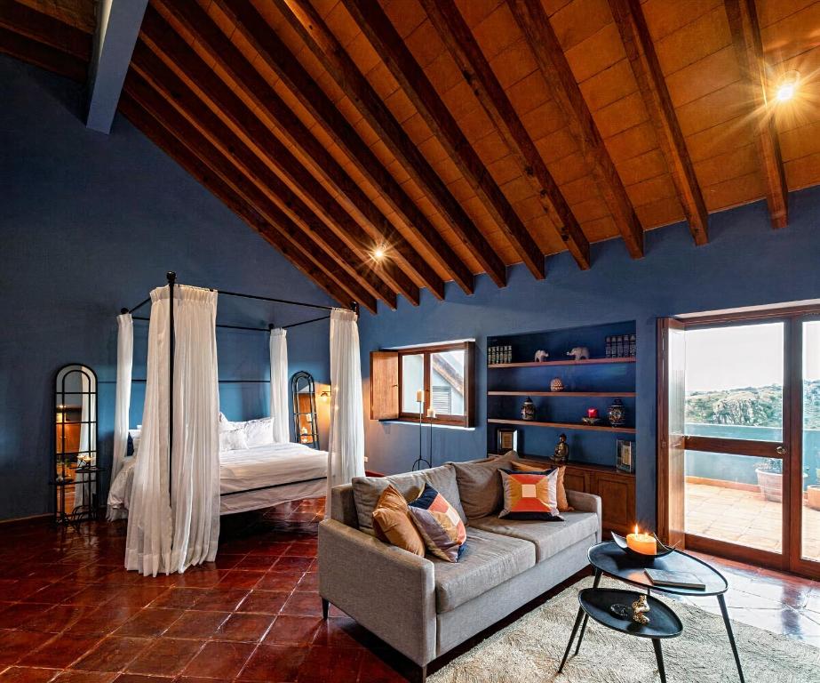 HOLT Balcones Guesthouse - King Bed Room photo 2