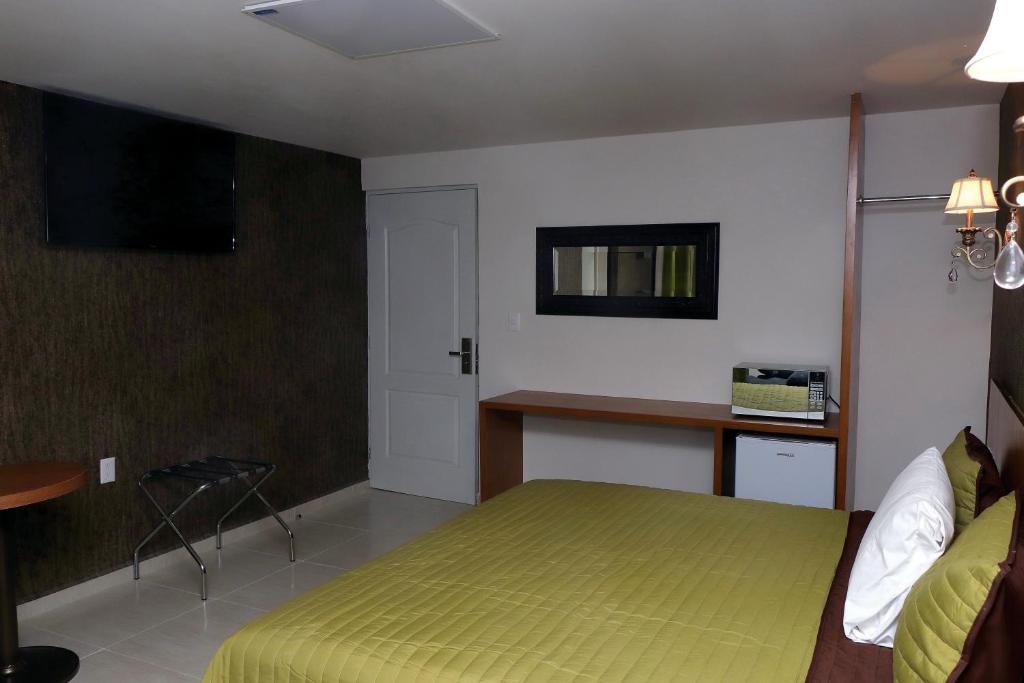 Royal Madero Inn photo 3