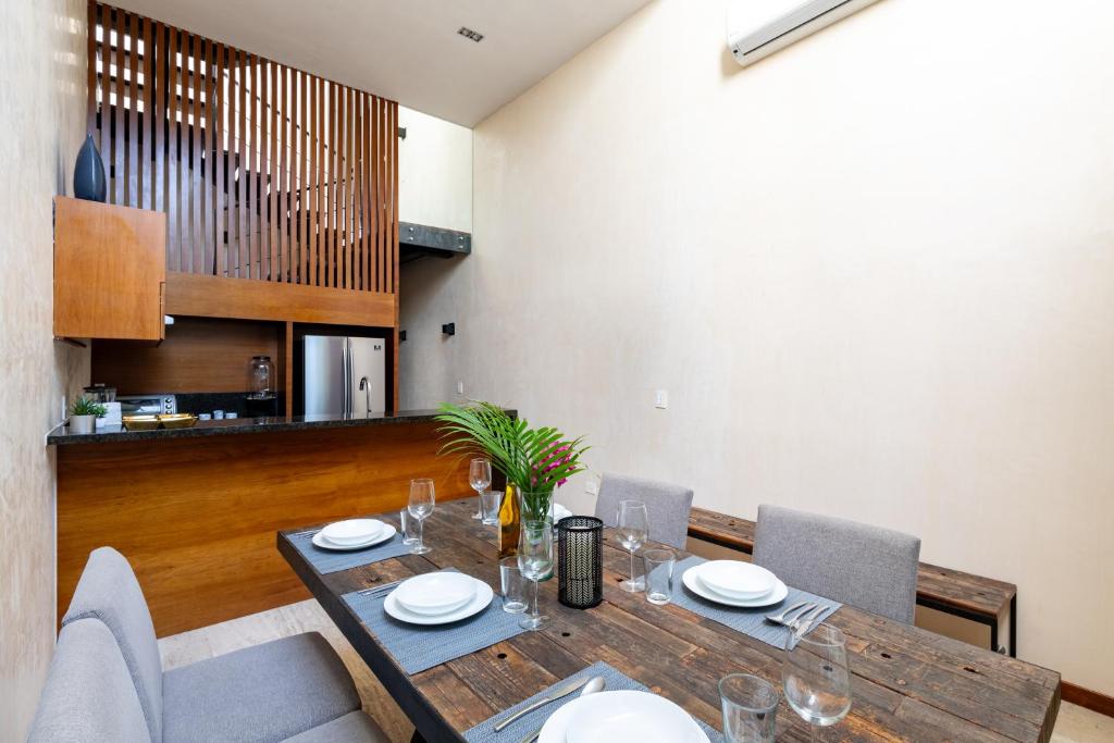 Sapphire - 2 floors condo with private roof and pool & beach club access photo 3
