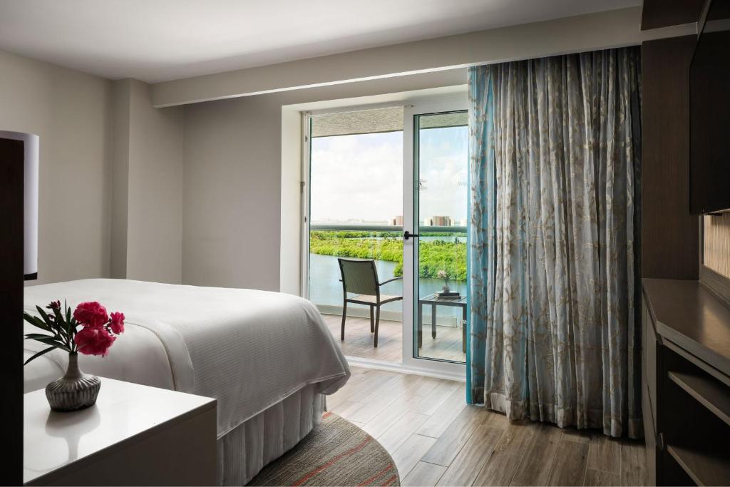 The Westin Cancun Resort Villas & Spa photo 2
