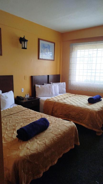 Hotel Tapatio photo 2
