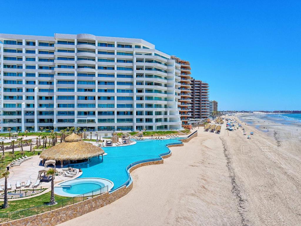 Oceanfront Vibes Iconic Beachside Getaway photo 2