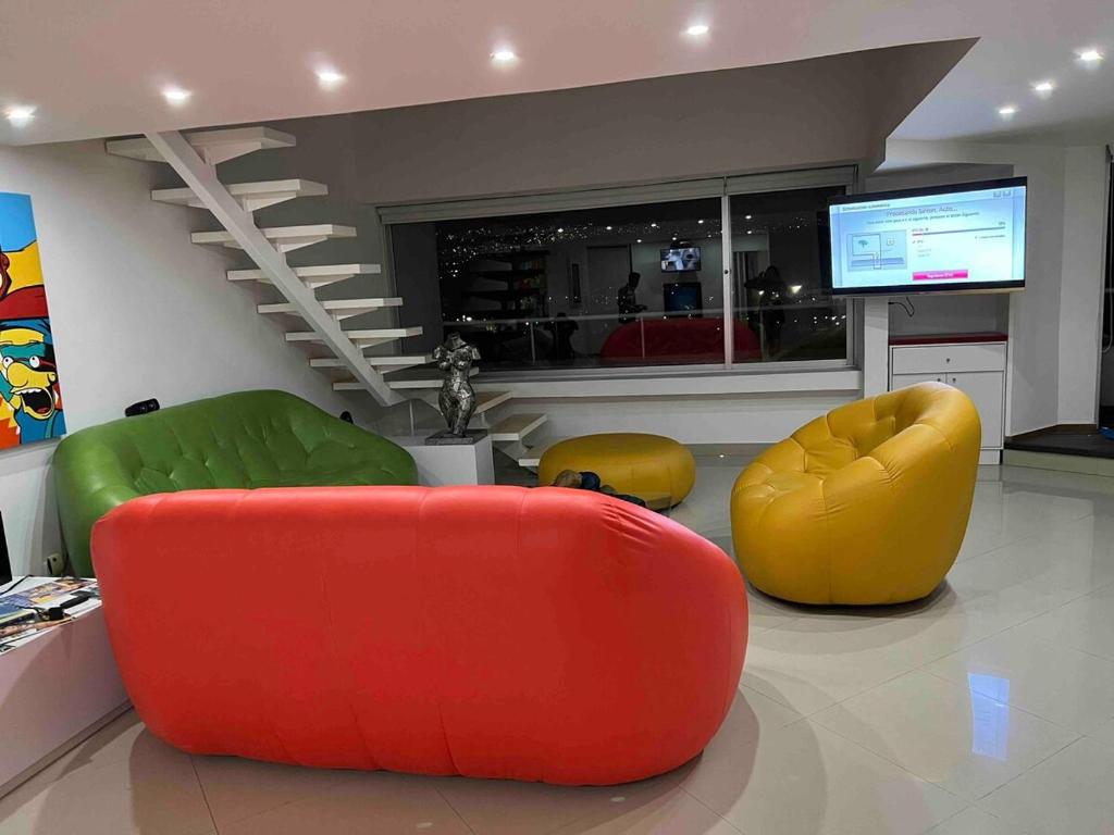 Spectacular PH with office in front of Perisur — photo 1