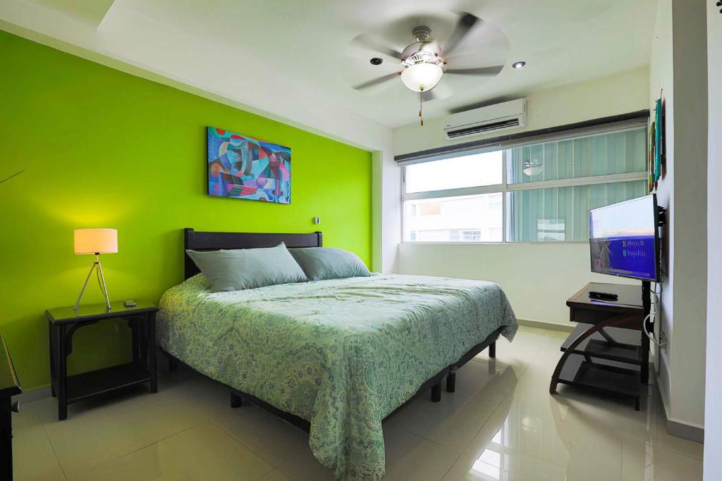 Spacious Apartment with Gym & Pool Cancun photo 2