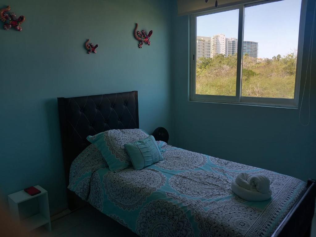 Perfectly located spacious apartment with 2 balconies photo 2