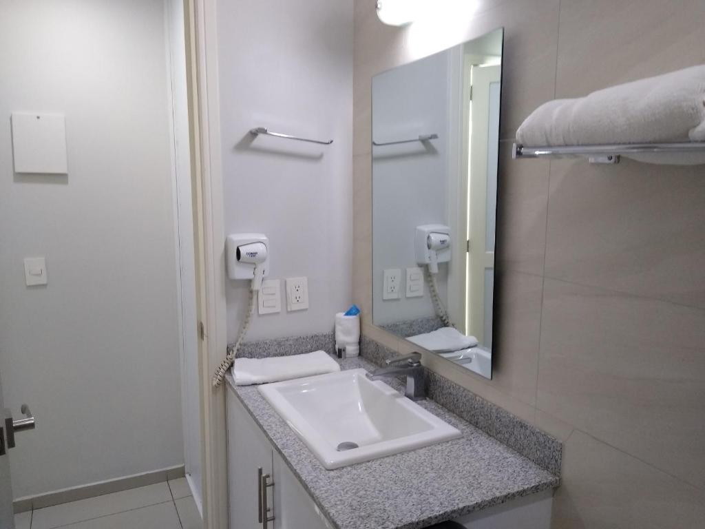 Suites Chapultepec photo 3