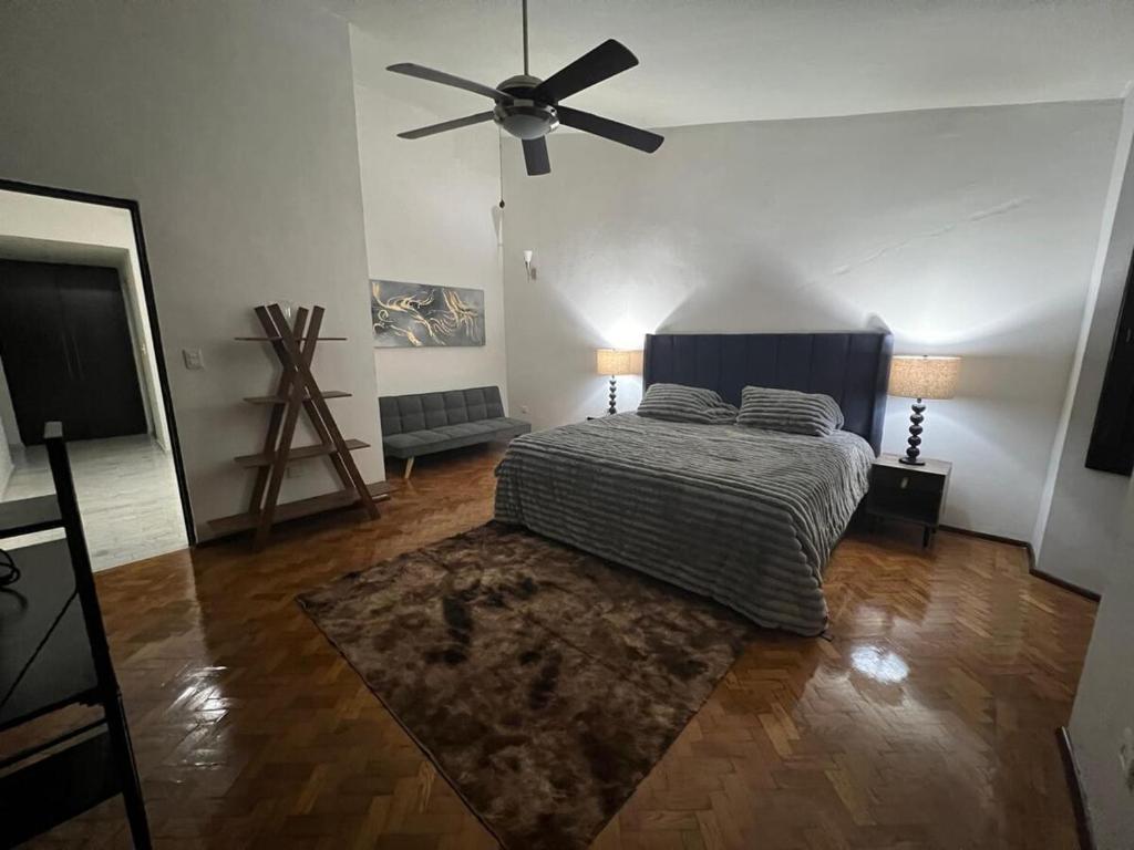 Spacious & Comfortable Home Exclusive Neighborhood photo 3