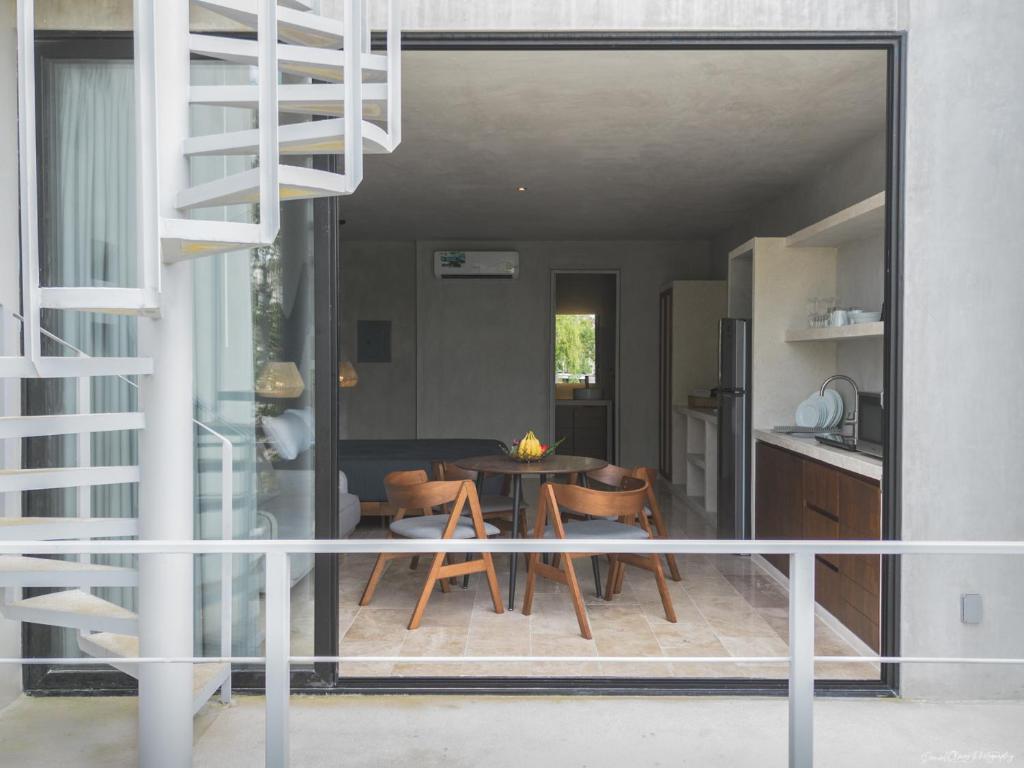 Seremonia Selva by The Spot Rentals photo 3