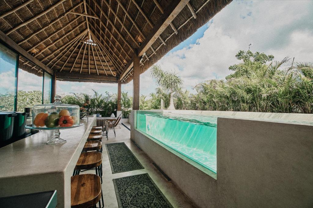 Villa 240m2 - 16 persons - 6 rooms - 2 swimming Pool - 3 Jacuzzis photo 3