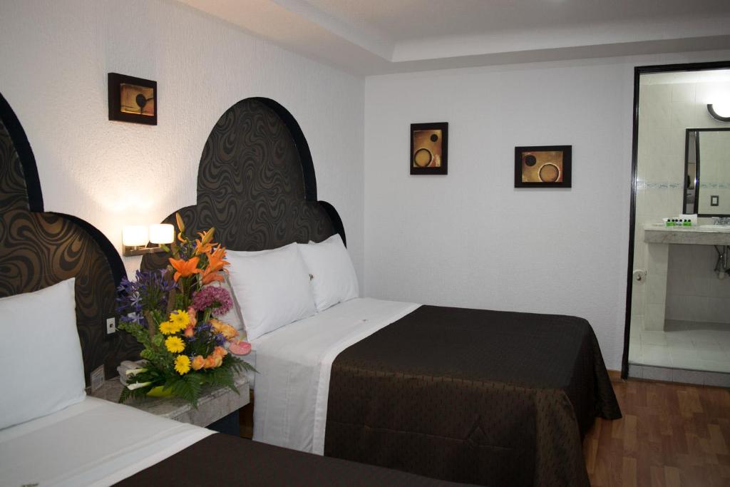 Hotel Santiago photo 2