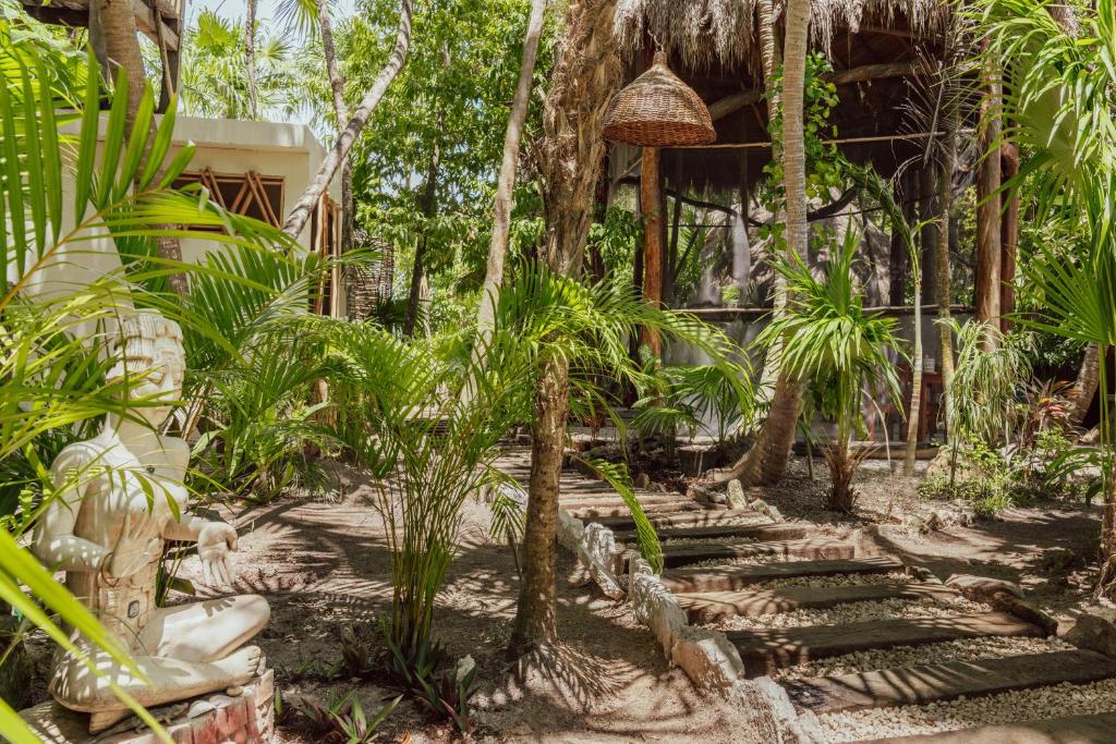 Yaxchen Tulum Cabañas & Cenote photo 3