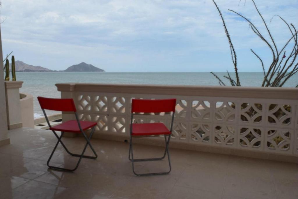 Steps to the BEACH Las Palmas Condo # 1 — photo 1