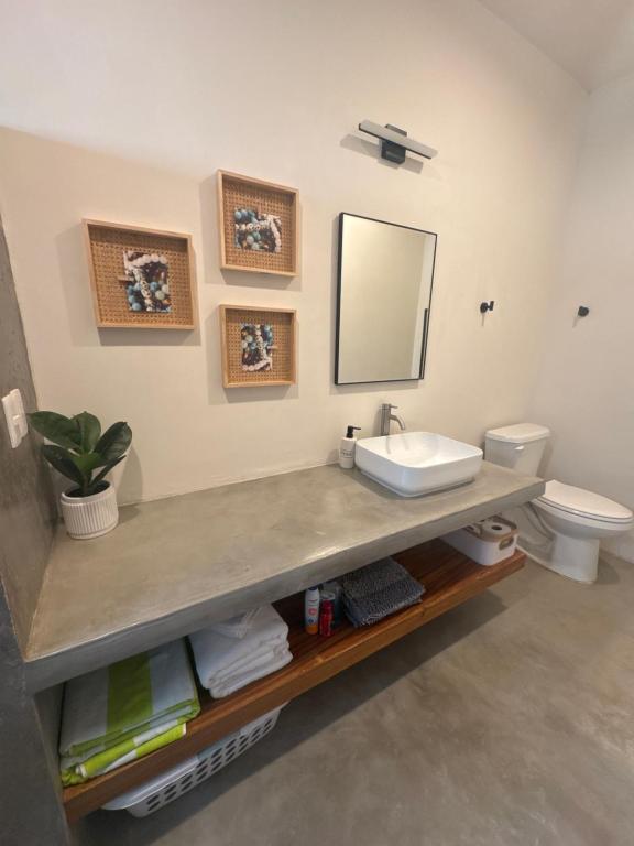 Solar Serenity Casita in Cerritos Unit C photo 3