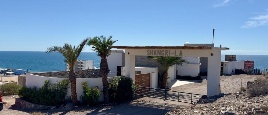 Shangri-LA luxury Mansion photo 3
