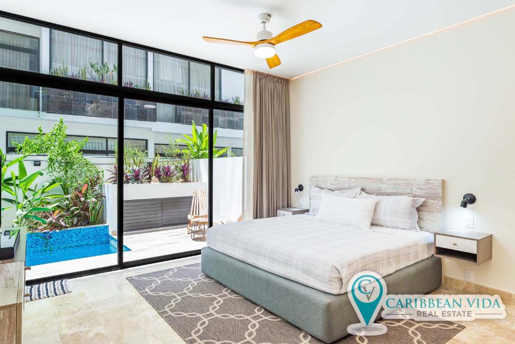 Stylish Sexy 1 Bd W/ Private Pool & Rooftop Pool photo 2