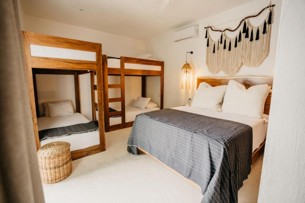 Wild Valladolid 3BR Oasis w Pool & Yoga Palapa photo 2