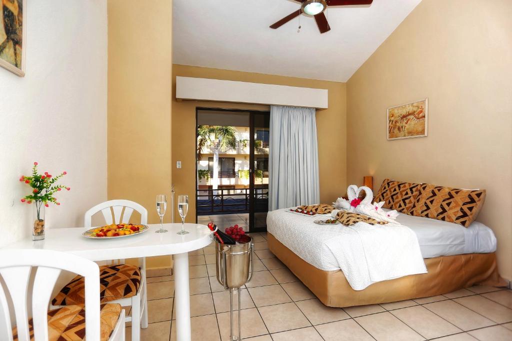 Hotel Santa Fe Los Cabos by Villa Group photo 2