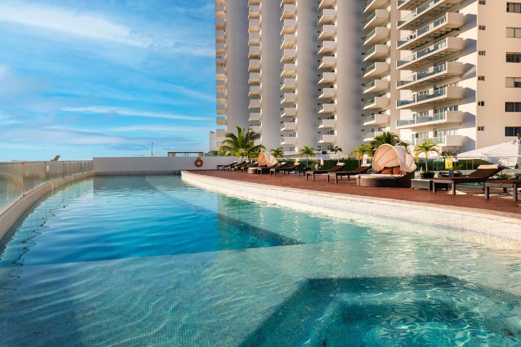 Suites Malecon Cancun — photo 1
