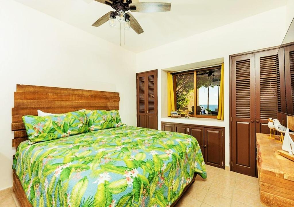 Ground Floor 1BR Beachfront - Steps to Pool - Princesa E104 - BeachBumCondos photo 2