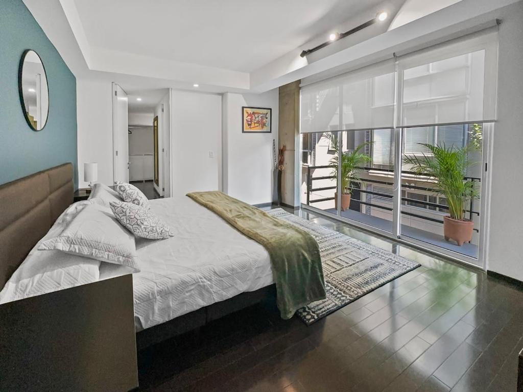 113 B201 Luxury 3br 2 baths in Condesa Elevator 24hrs Security and parking photo 2