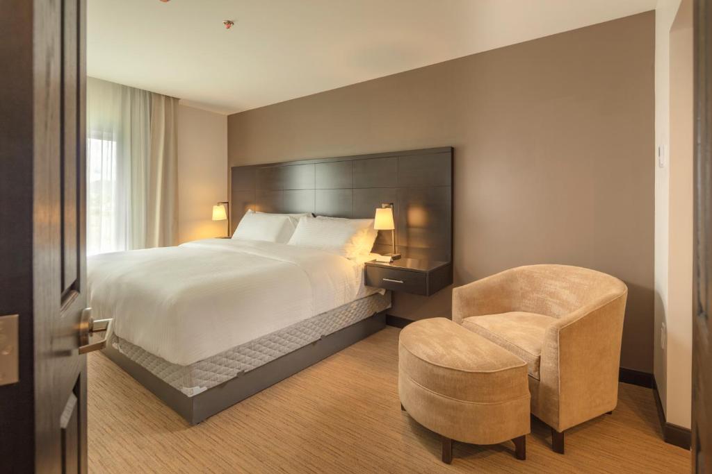 Staybridge Suites - Saltillo by IHG photo 2