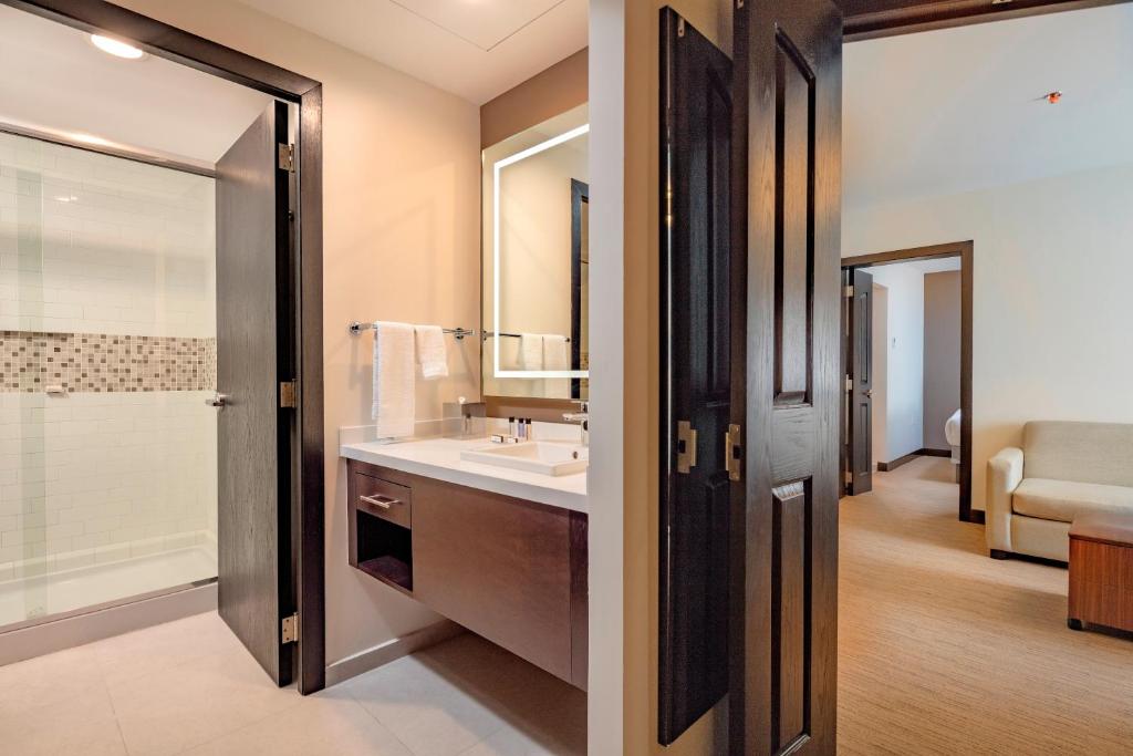 Staybridge Suites - Saltillo by IHG photo 3