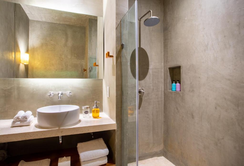 Seremonia Origen Studios by The Spot Rentals photo 3