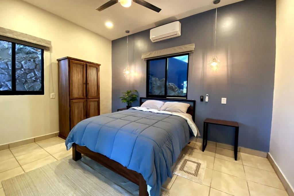 Spectacular 2BR with amazing rooftop patio and ocean views photo 2
