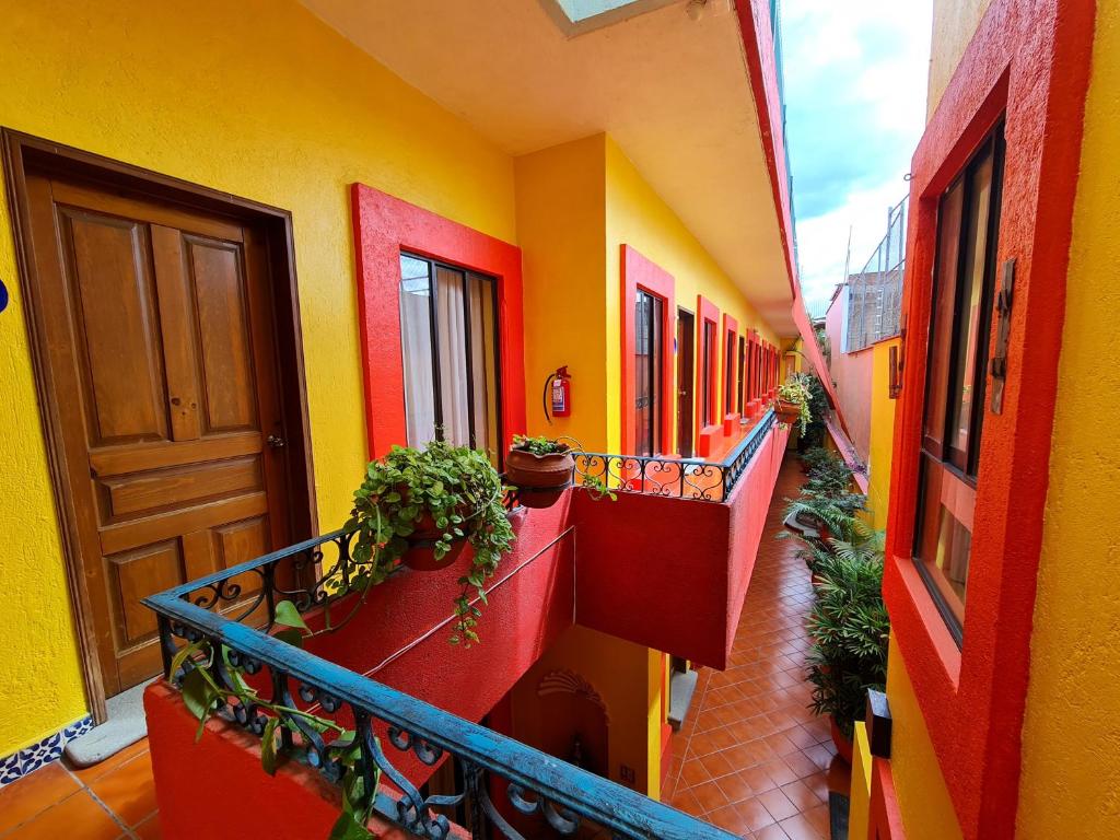 Hotel Suites Del Centro — photo 1
