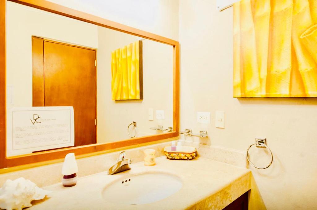 Superior Comfort Room With Swimming Pool Air Conditioning and Parking photo 3