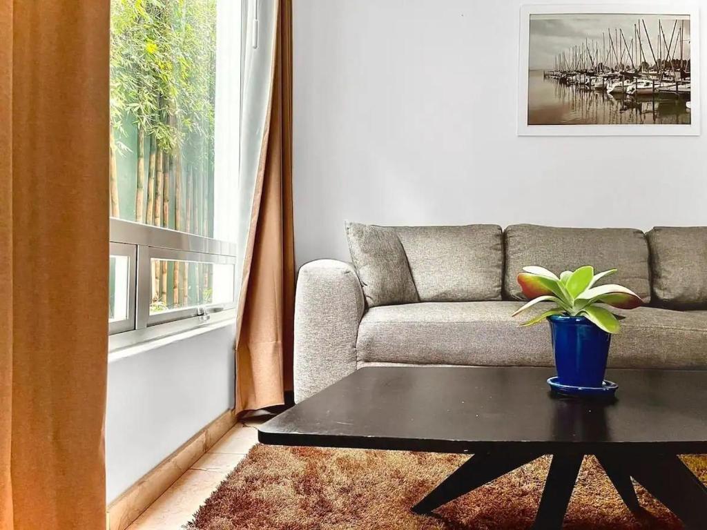 Condesa Residence Amsterdam 102 Stylish 1 bed1 Bath on Amsterdam Av — photo 1