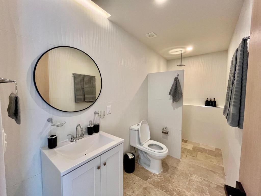 Spacious Ground Floor Apartment photo 3