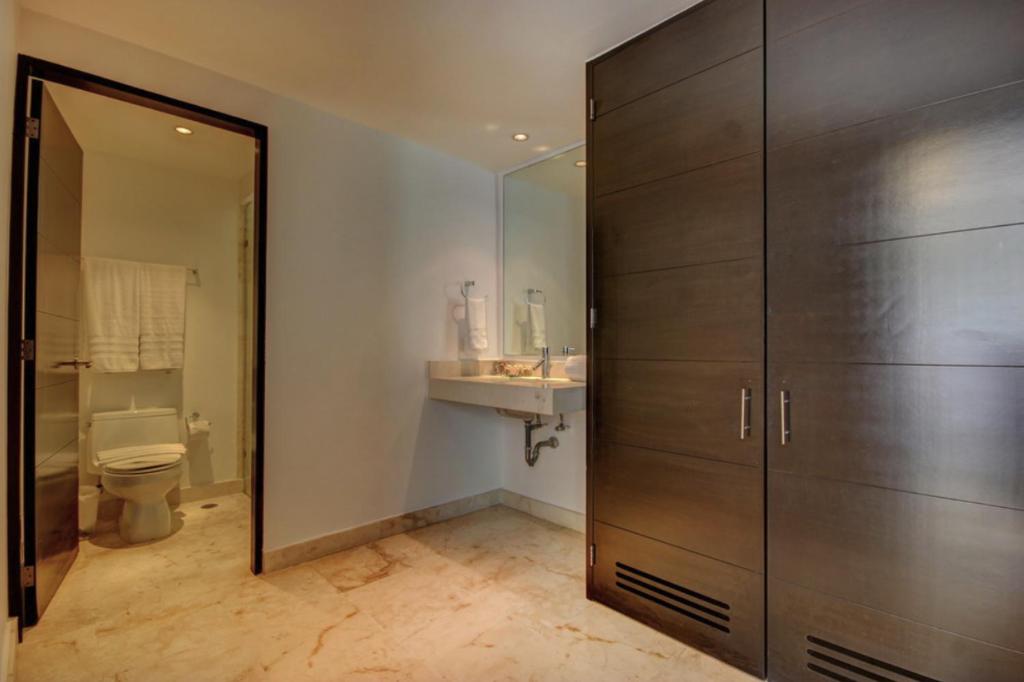 The Elements Beachfront Condos photo 3