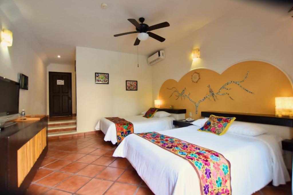 Riviera del Sol Amazing Double Queen Deluxe Suite 206 photo 2