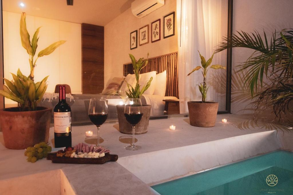 Spacious 2BR apt · Wide balcony w/tub & Yoga deck — photo 1